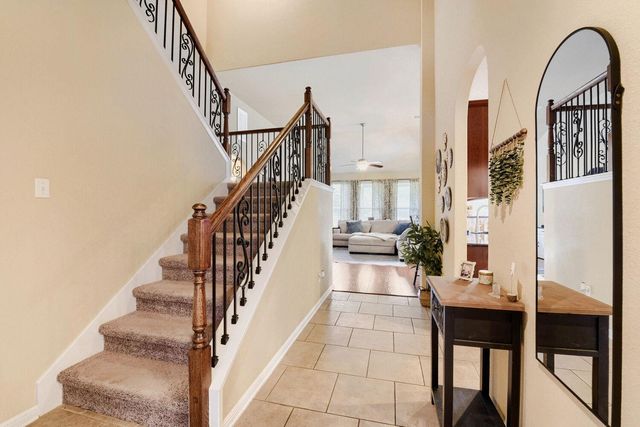 581 Middle CRK, Buda, TX 78610