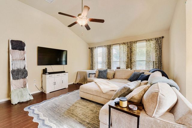 581 Middle CRK, Buda, TX 78610