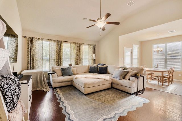 581 Middle CRK, Buda, TX 78610