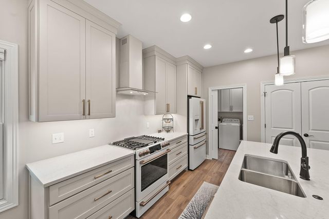 12763 Creekside Drive, Cedar Lake, IN 46303