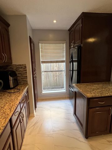 13411 Natasha Lane, Houston, TX 77015