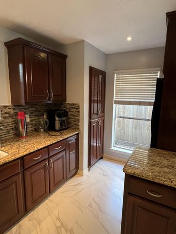 13411 Natasha Lane, Houston, TX 77015