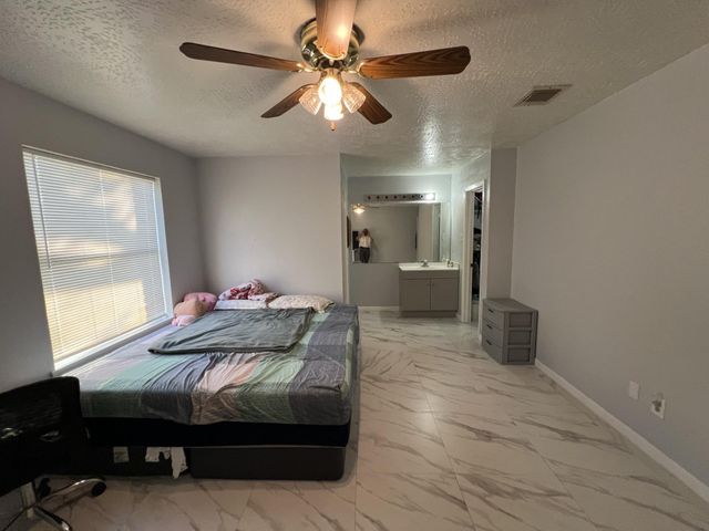 13411 Natasha Lane, Houston, TX 77015