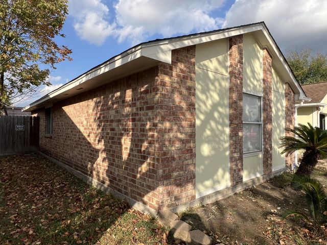 13411 Natasha Lane, Houston, TX 77015