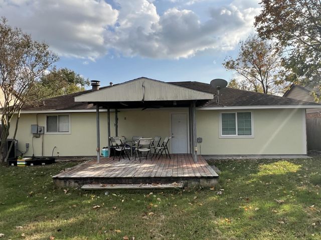 13411 Natasha Lane, Houston, TX 77015