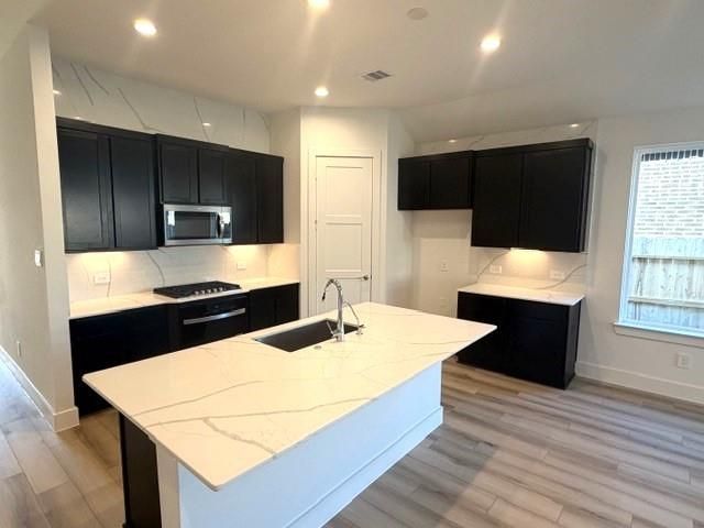 424 Summerset Landing, Conroe, TX 77304