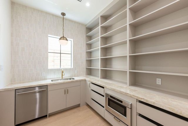1113 Voight Street, Houston, TX 77009