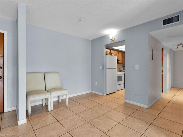 3704 Broadway 217, Fort Myers, FL 33901