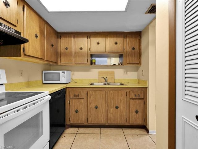 3704 Broadway 217, Fort Myers, FL 33901