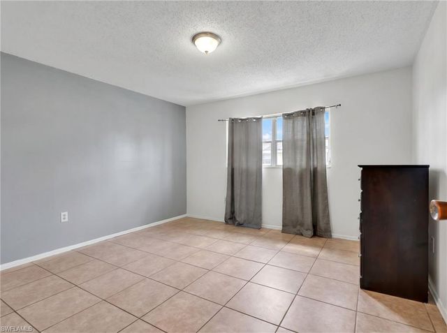 3704 Broadway 217, Fort Myers, FL 33901