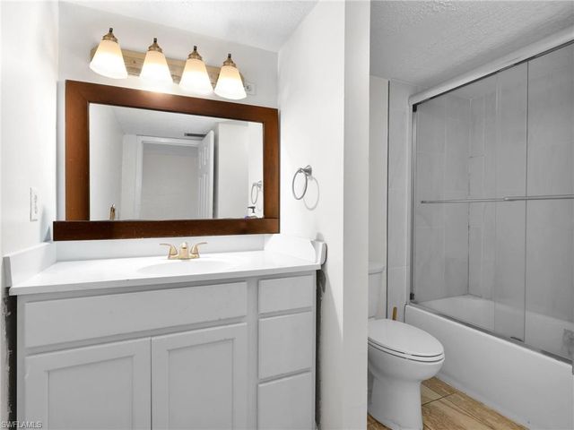 3704 Broadway 217, Fort Myers, FL 33901