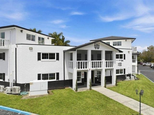 3704 Broadway 217, Fort Myers, FL 33901