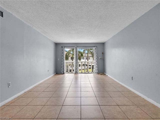 3704 Broadway 217, Fort Myers, FL 33901