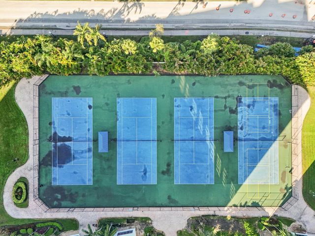 600 Three Islands Boulevard 1106, Hallandale Beach, FL 33009
