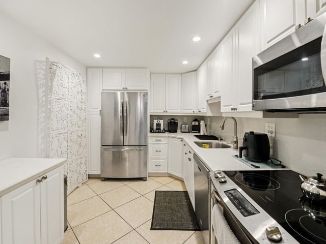 600 Three Islands Boulevard 1106, Hallandale Beach, FL 33009