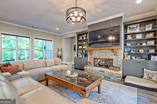 149 Fall Pippin Court, Clarkesville, GA 30523