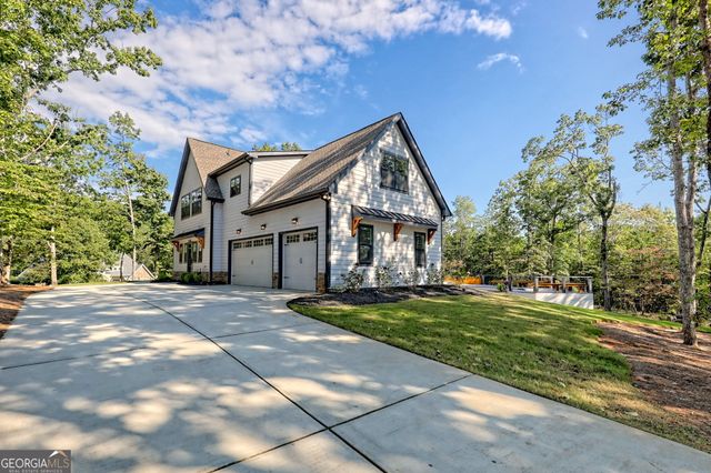 149 Fall Pippin Court, Clarkesville, GA 30523