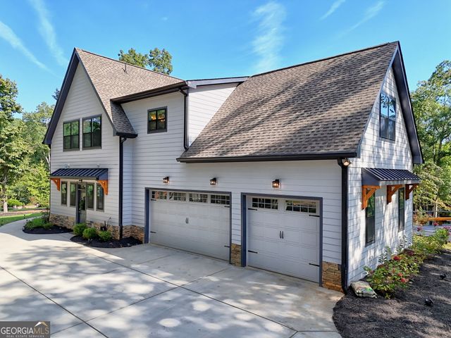 149 Fall Pippin Court, Clarkesville, GA 30523
