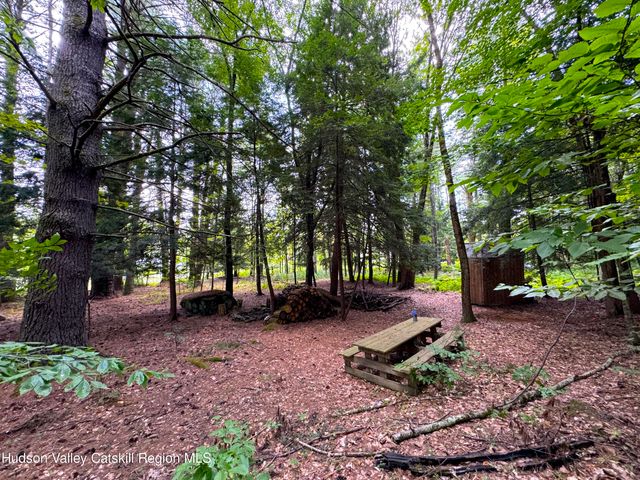 658 Briggs Highway, Ellenville, NY 12428