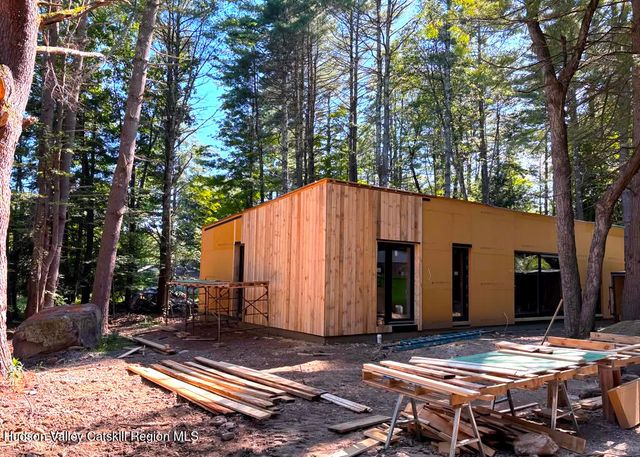 658 Briggs Highway, Ellenville, NY 12428