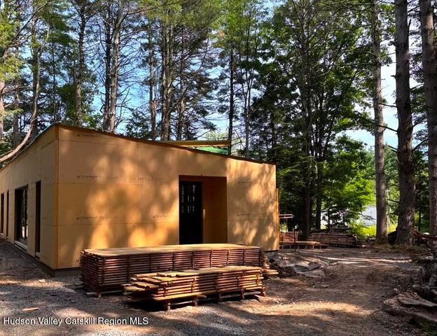 658 Briggs Highway, Ellenville, NY 12428