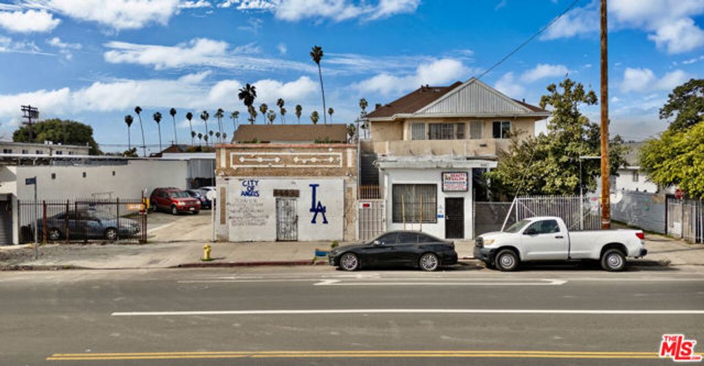 4441 Avalon Boulevard, Los Angeles, CA 90011