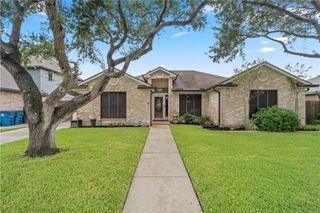 311 Blue Water Dr, Portland, TX 78374