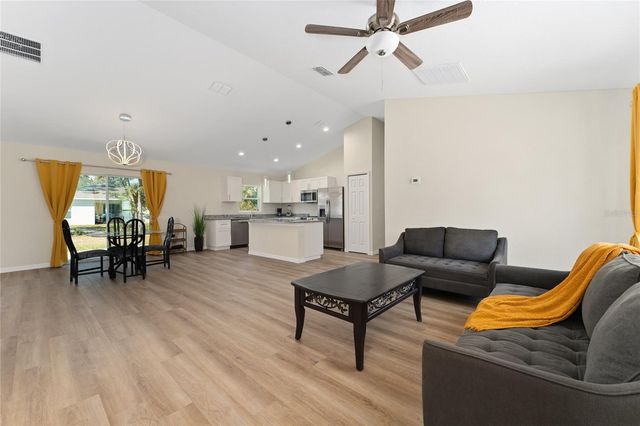 14 LOCUST LOOP COURSE, Ocala, FL 34472