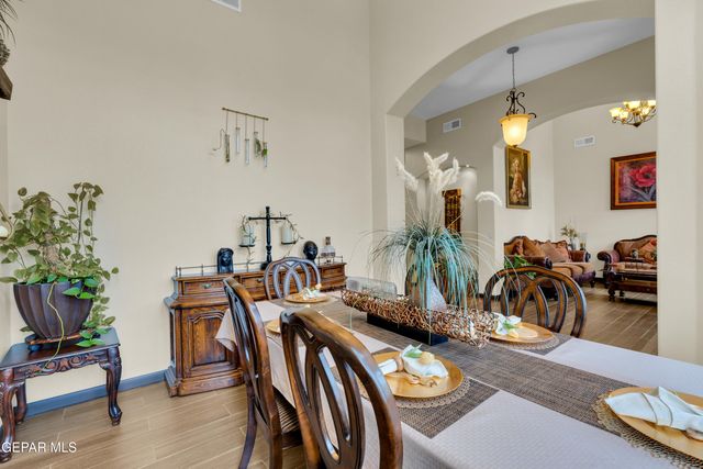 500 COUNTRY OAKS Drive, El Paso, TX 79932