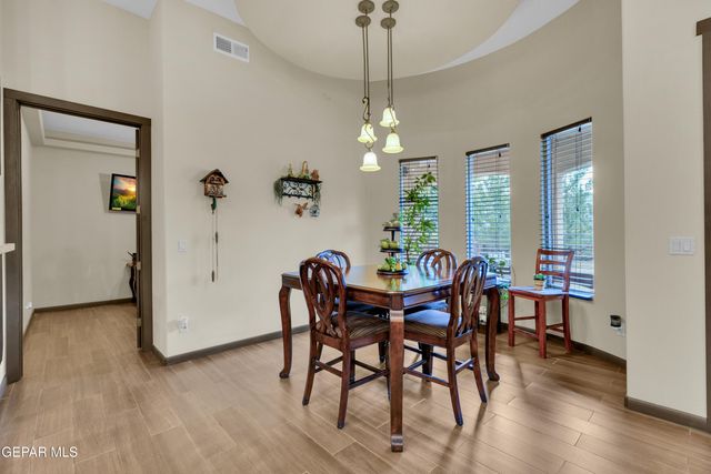 500 COUNTRY OAKS Drive, El Paso, TX 79932