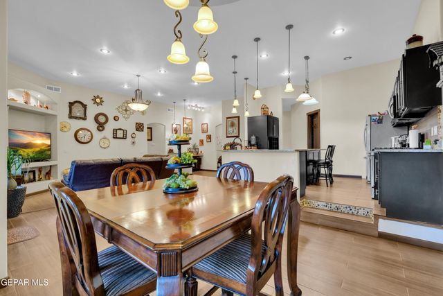 500 COUNTRY OAKS Drive, El Paso, TX 79932