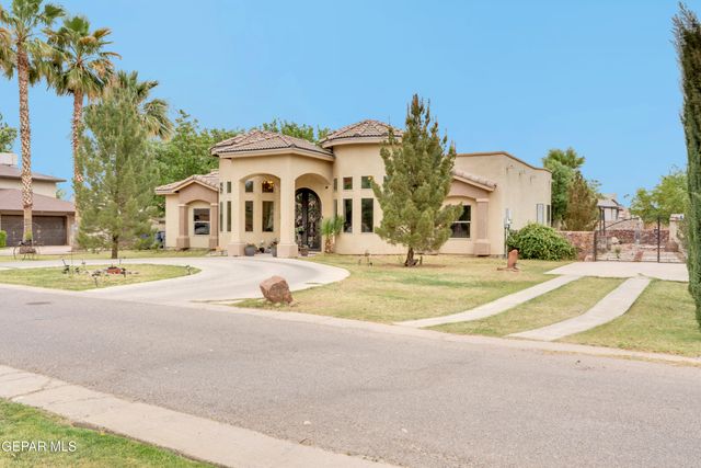 500 COUNTRY OAKS Drive, El Paso, TX 79932
