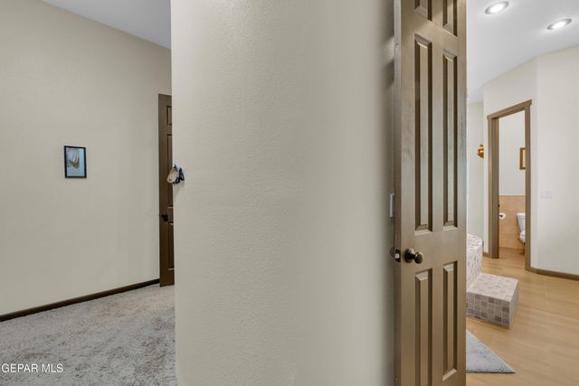 500 COUNTRY OAKS Drive, El Paso, TX 79932
