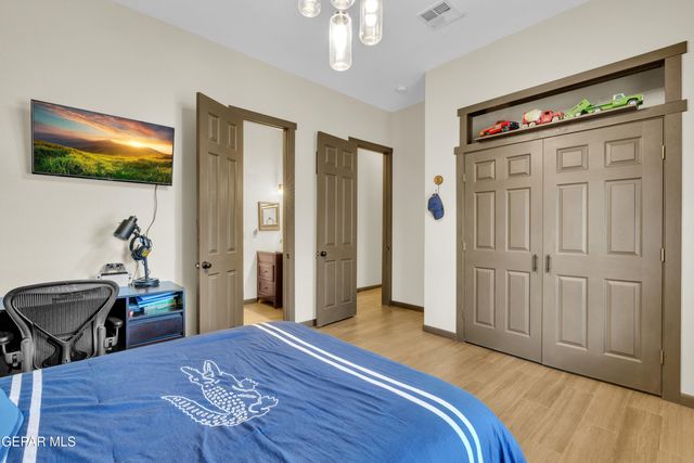 500 COUNTRY OAKS Drive, El Paso, TX 79932