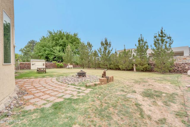 500 COUNTRY OAKS Drive, El Paso, TX 79932