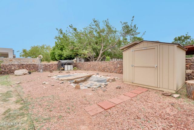 500 COUNTRY OAKS Drive, El Paso, TX 79932