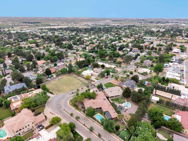500 COUNTRY OAKS Drive, El Paso, TX 79932