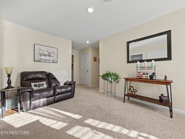1117 Beacon Rd, Sevierville, TN 37876