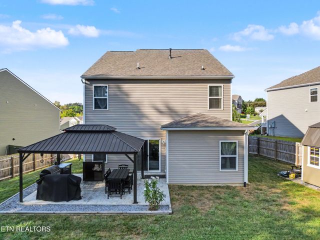 1117 Beacon Rd, Sevierville, TN 37876
