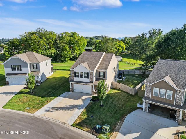 1117 Beacon Rd, Sevierville, TN 37876