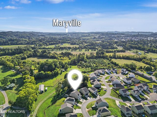 1117 Beacon Rd, Sevierville, TN 37876