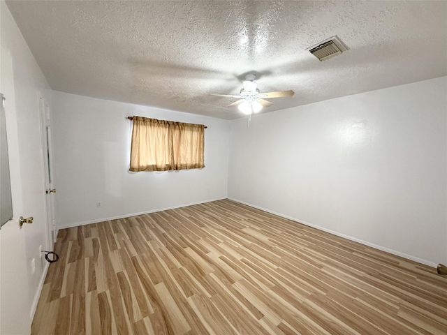 7040 Jetty Lane, Houston, TX 77072