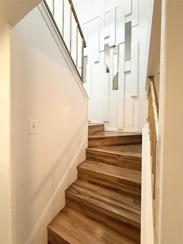 7040 Jetty Lane, Houston, TX 77072