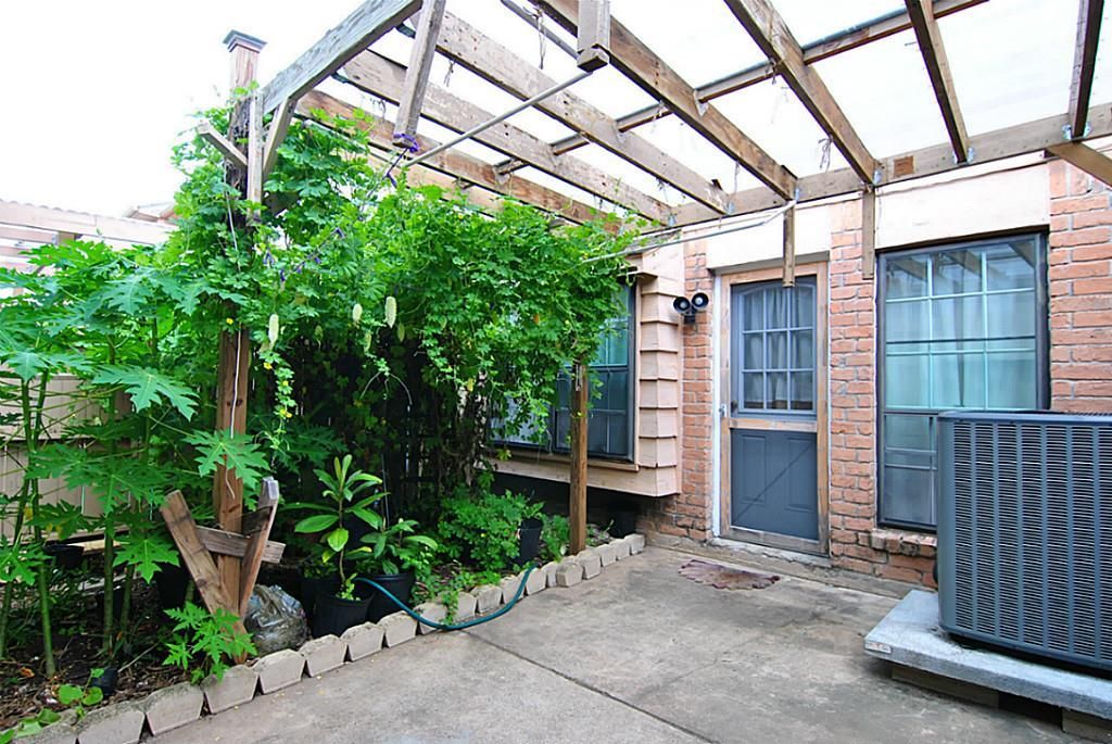 7040 Jetty Lane, Houston, TX 77072