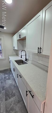 17144 Greenlawn Street, Detroit, MI 48221