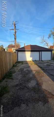 17144 Greenlawn Street, Detroit, MI 48221