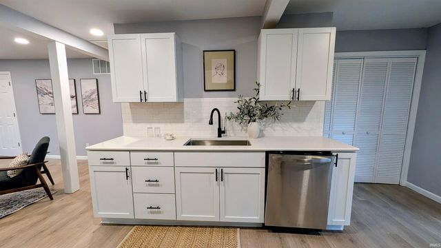 19219 Hamilton Street, South Bend, IN 46637