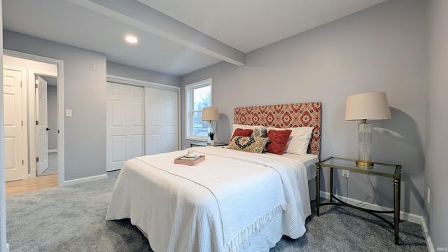 19219 Hamilton Street, South Bend, IN 46637