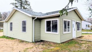 19219 Hamilton Street, South Bend, IN 46637