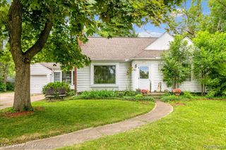 2784 Chadwick Drive, Waterford, MI 48328